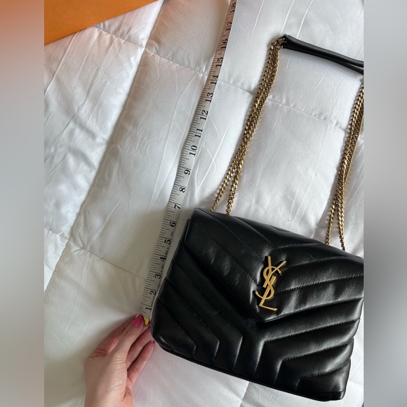 YSL Loulou Small Shoulder Bag in Quilted Leather - Picture 15 of 15